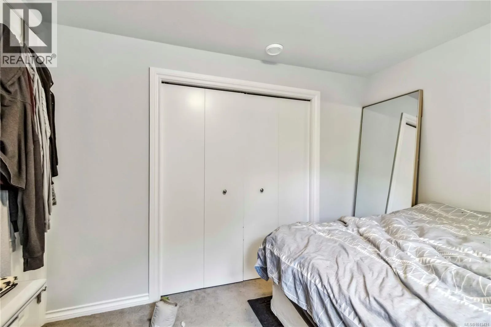 1112 Craigflower Rd