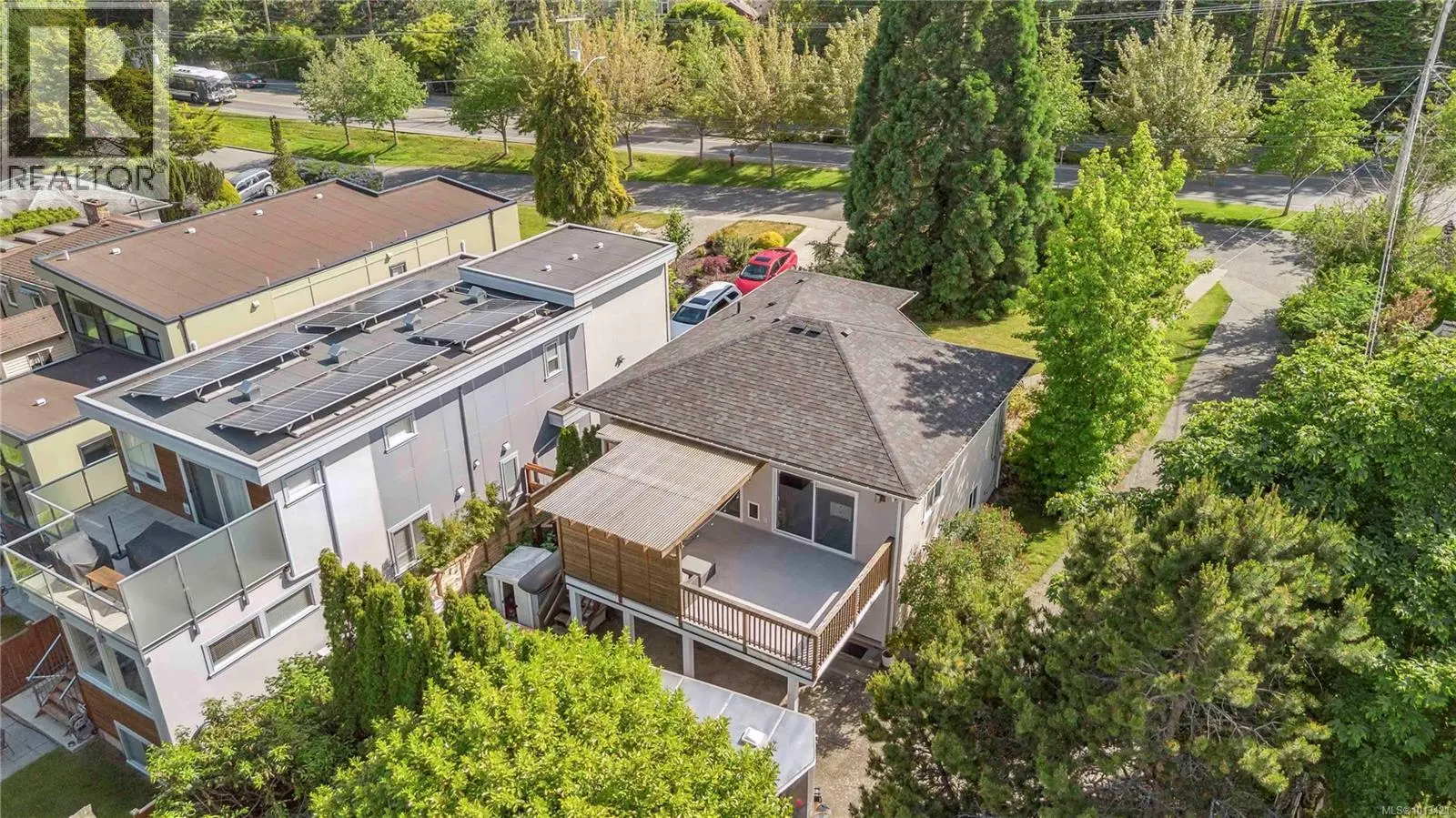 1112 Craigflower Rd