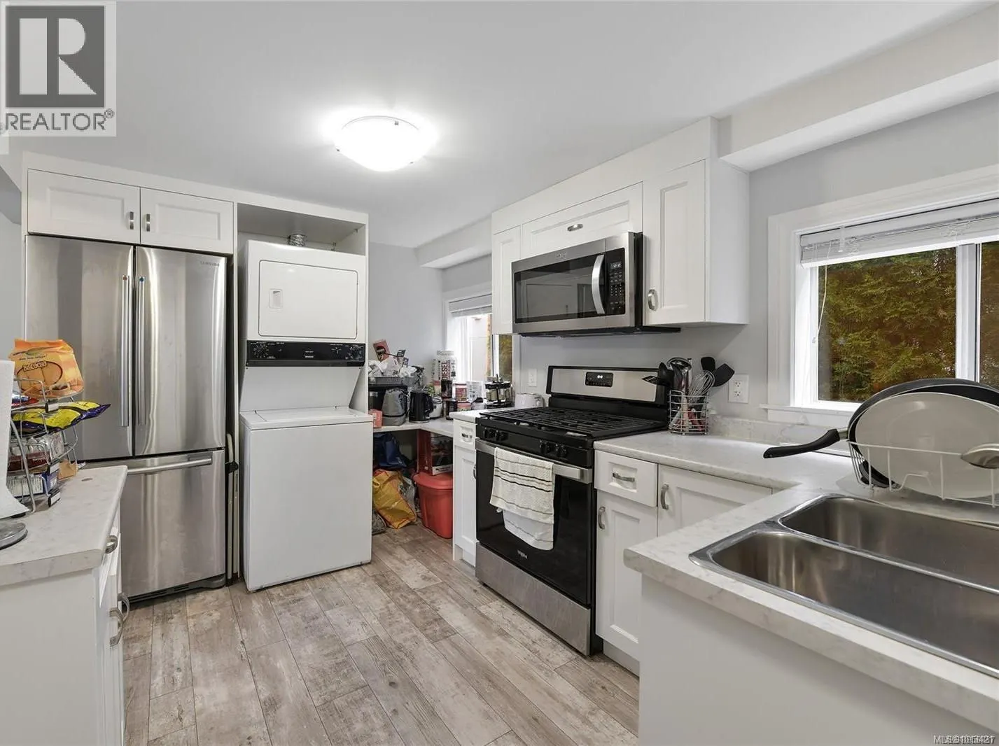 1112 Craigflower Rd