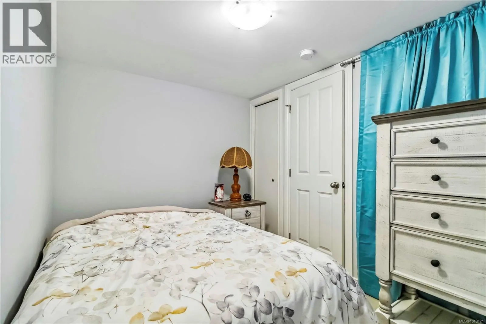 1112 Craigflower Rd