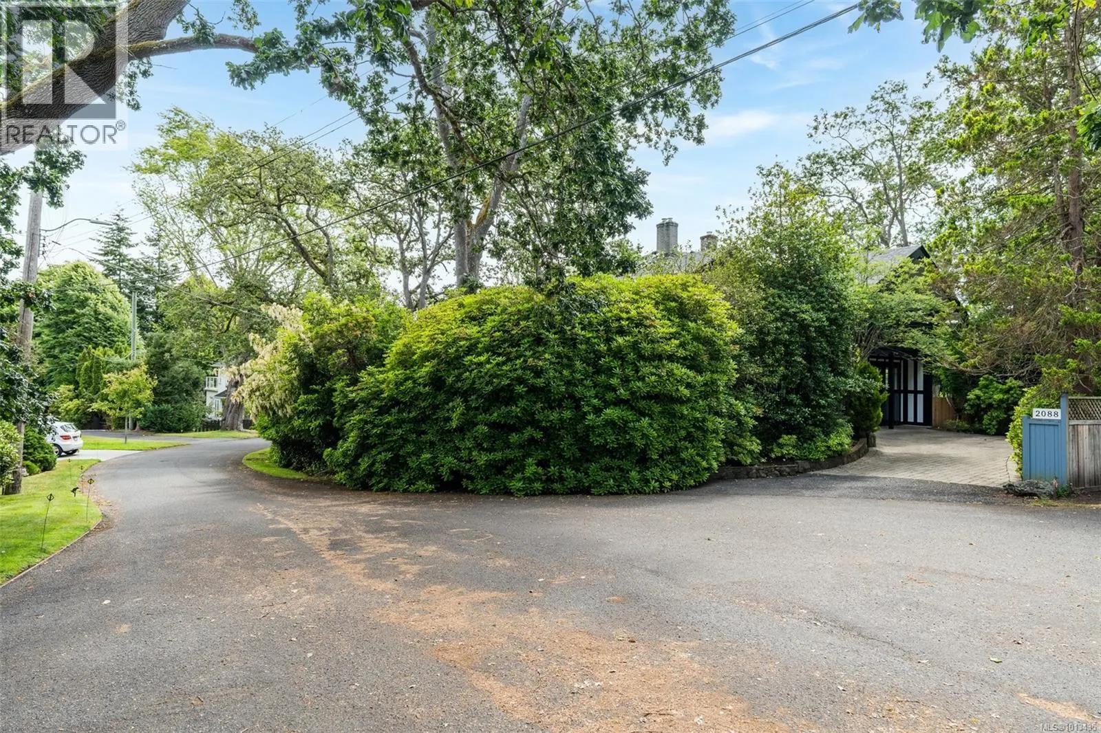 2088 Falkland Pl