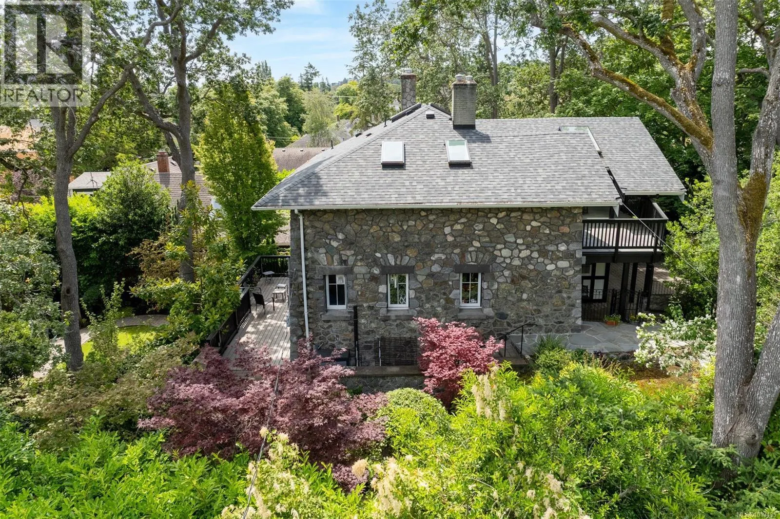 2088 Falkland Pl