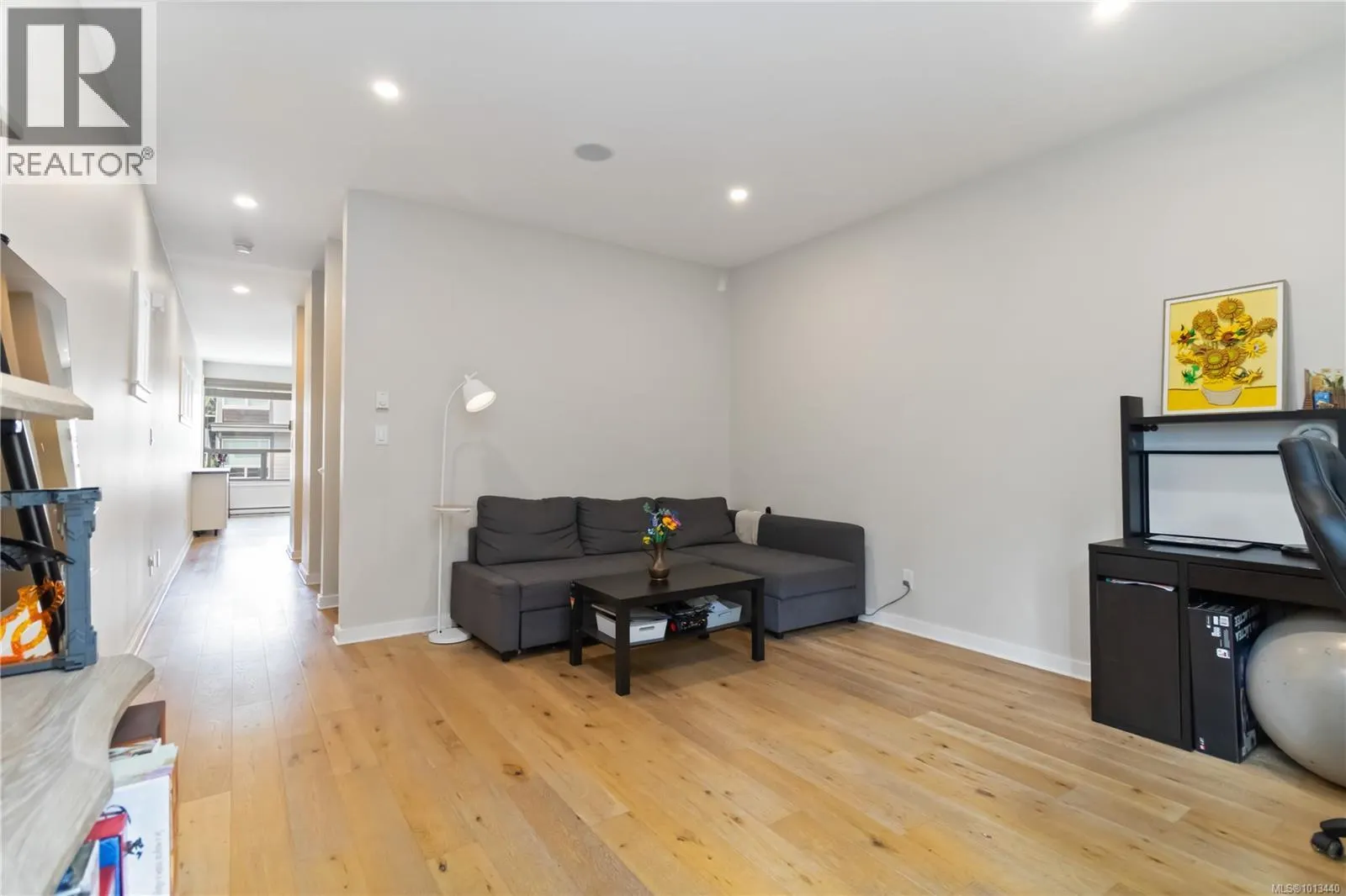 3381 Vision Way
