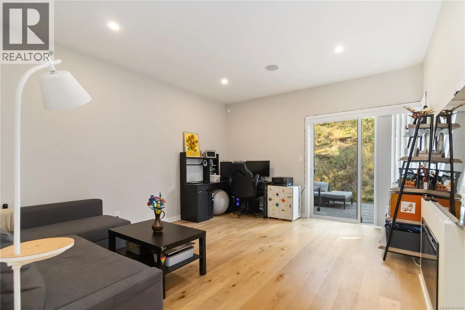 3381 Vision Way