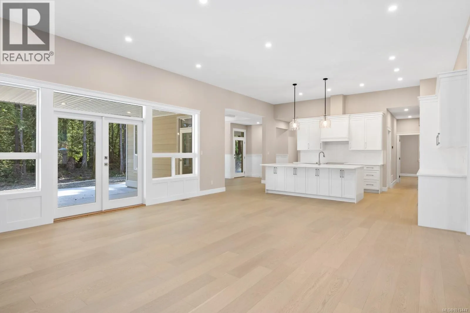 1054 Fern Ridge Dr