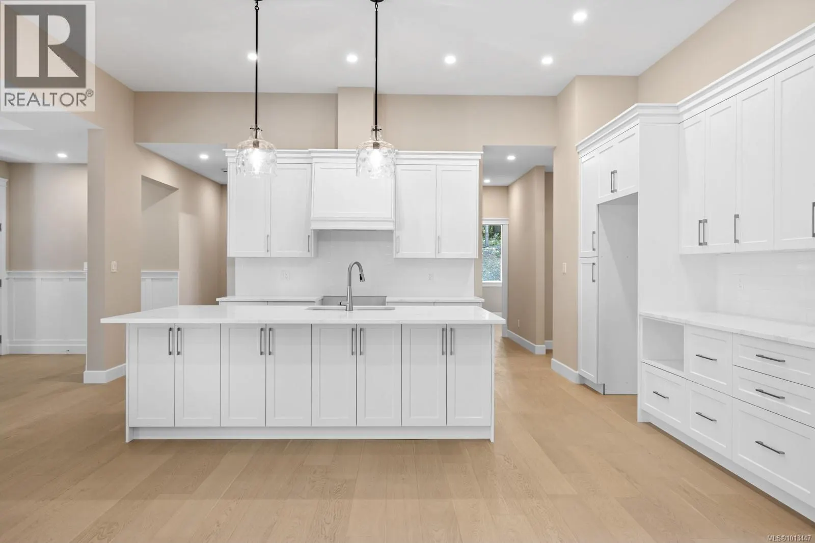 1054 Fern Ridge Dr