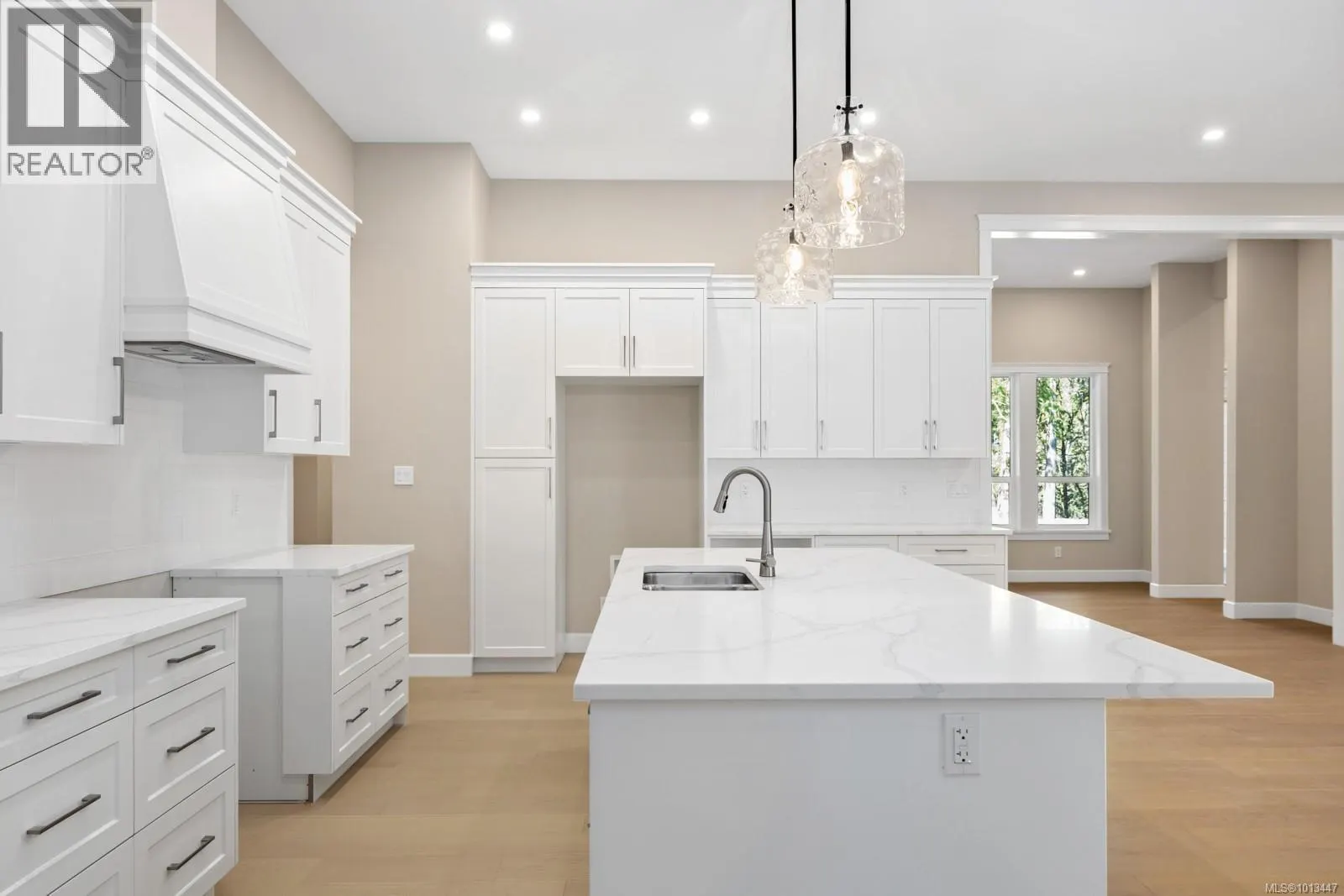 1054 Fern Ridge Dr