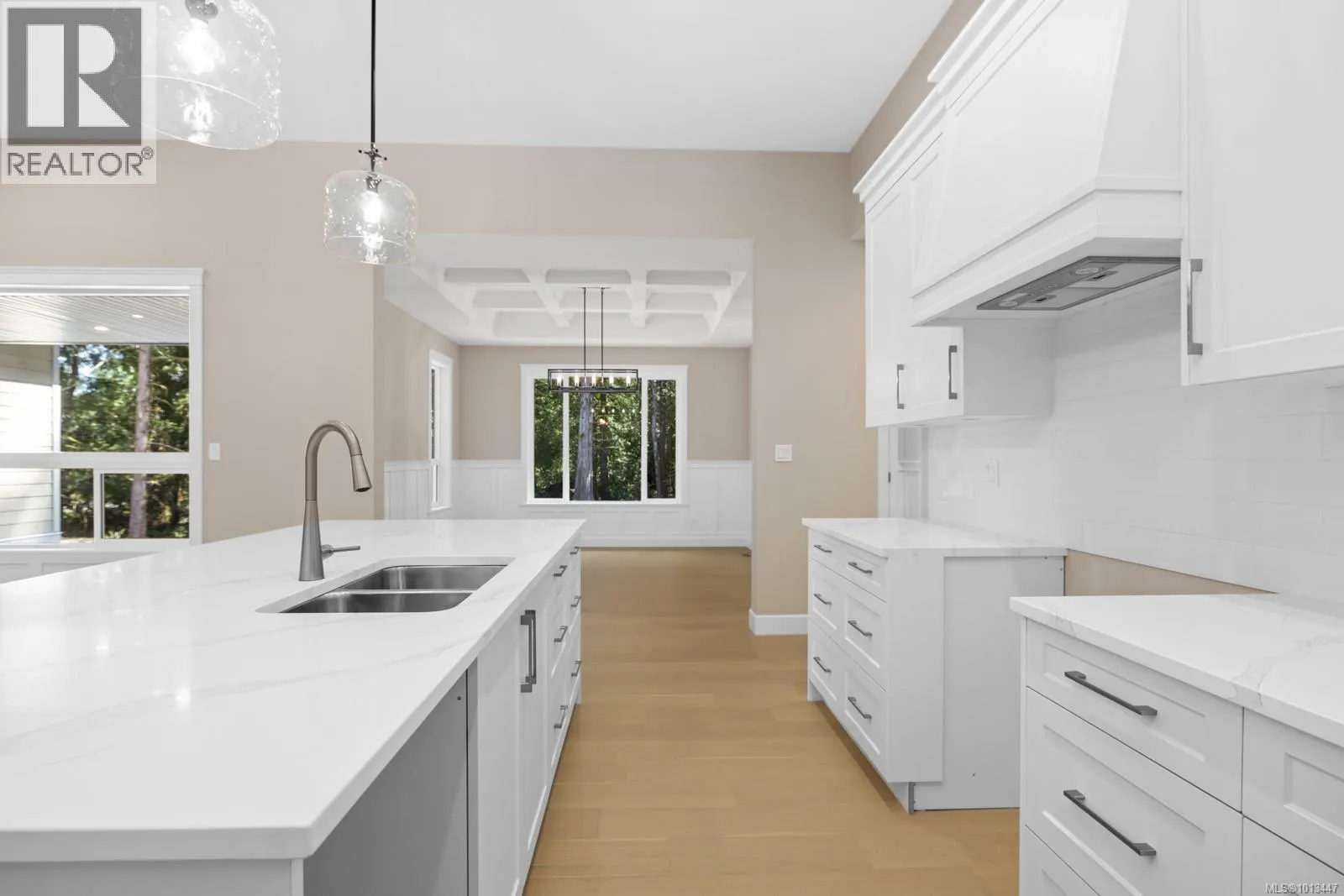 1054 Fern Ridge Dr