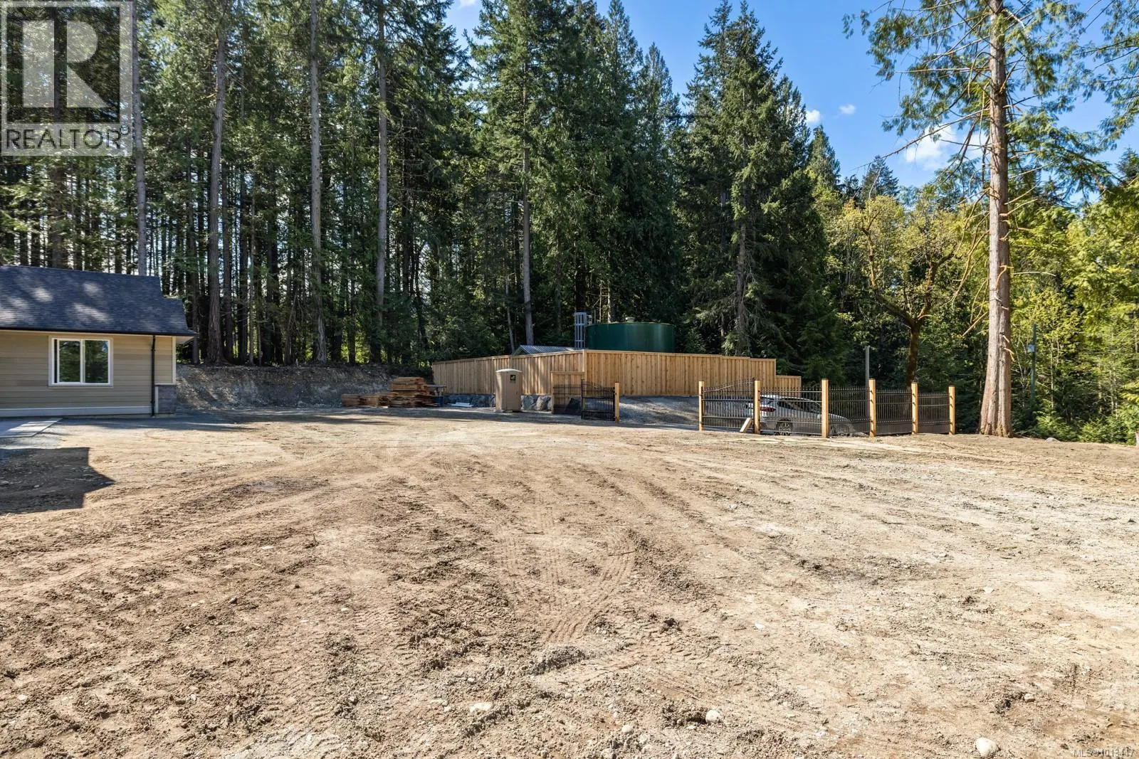1054 Fern Ridge Dr