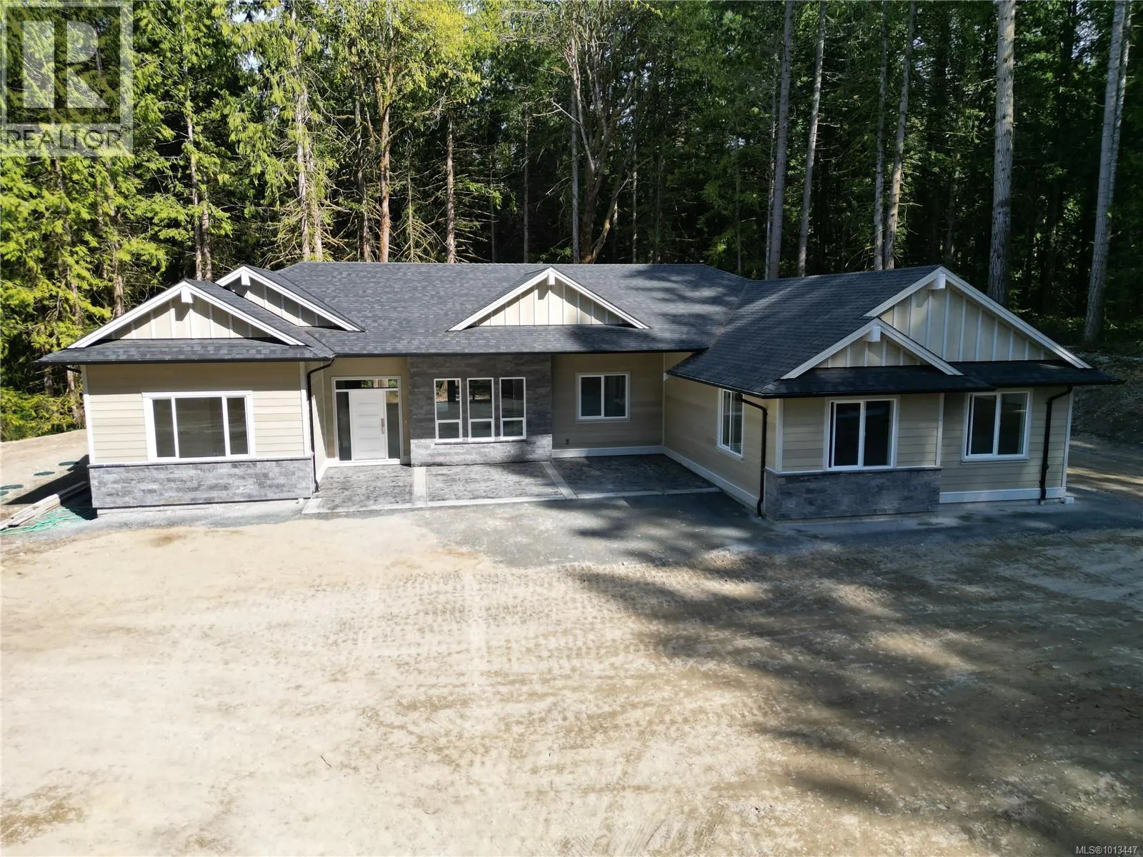 1054 Fern Ridge Dr