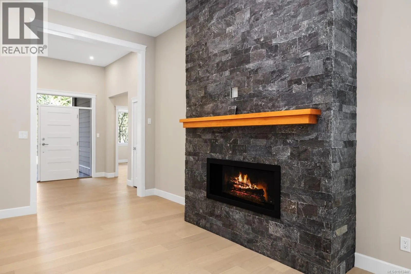 1054 Fern Ridge Dr