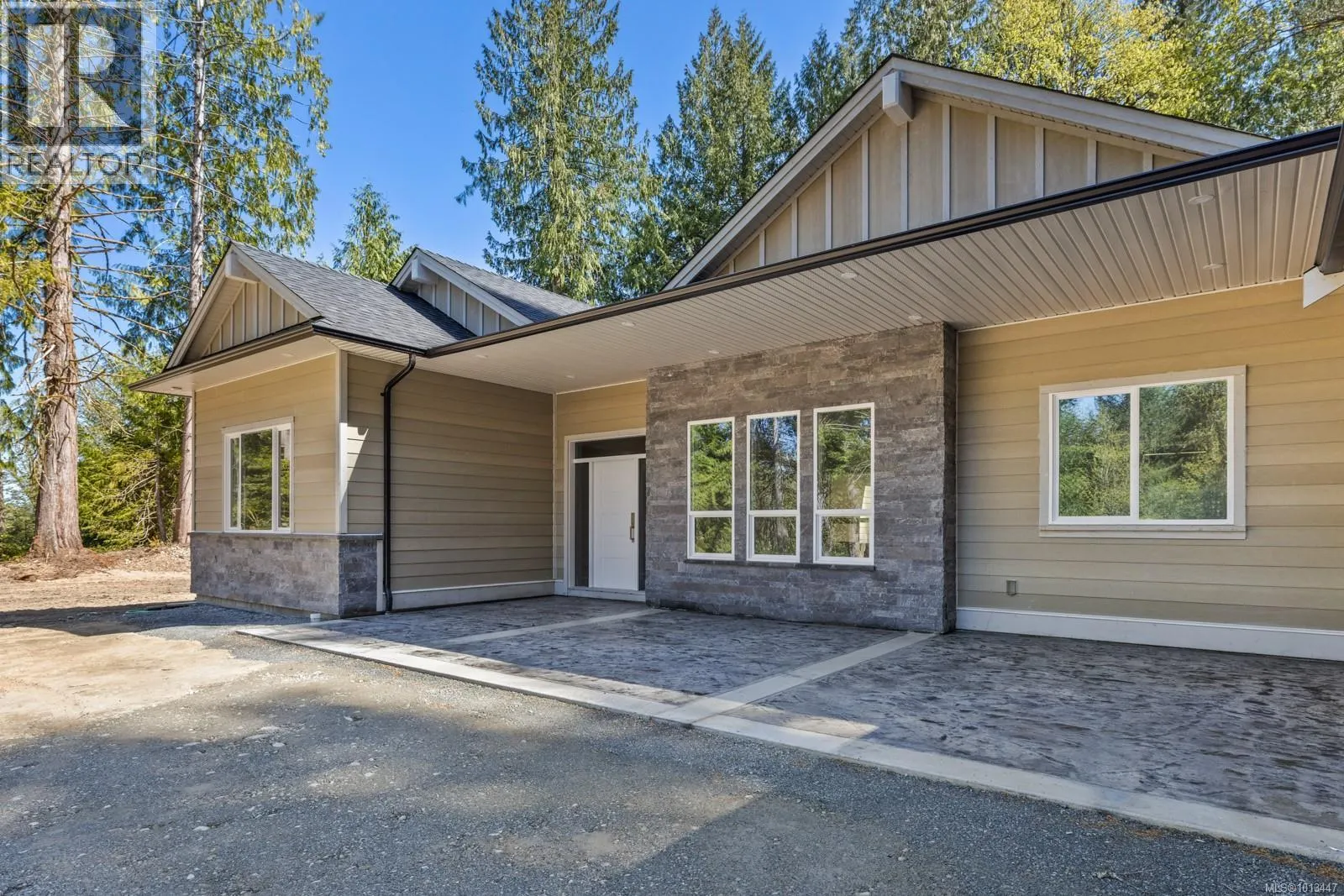 1054 Fern Ridge Dr