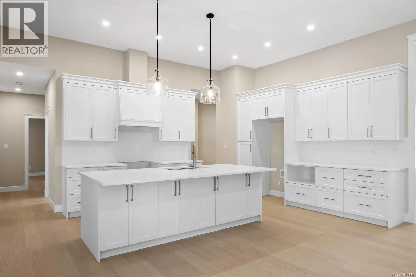 1054 Fern Ridge Dr