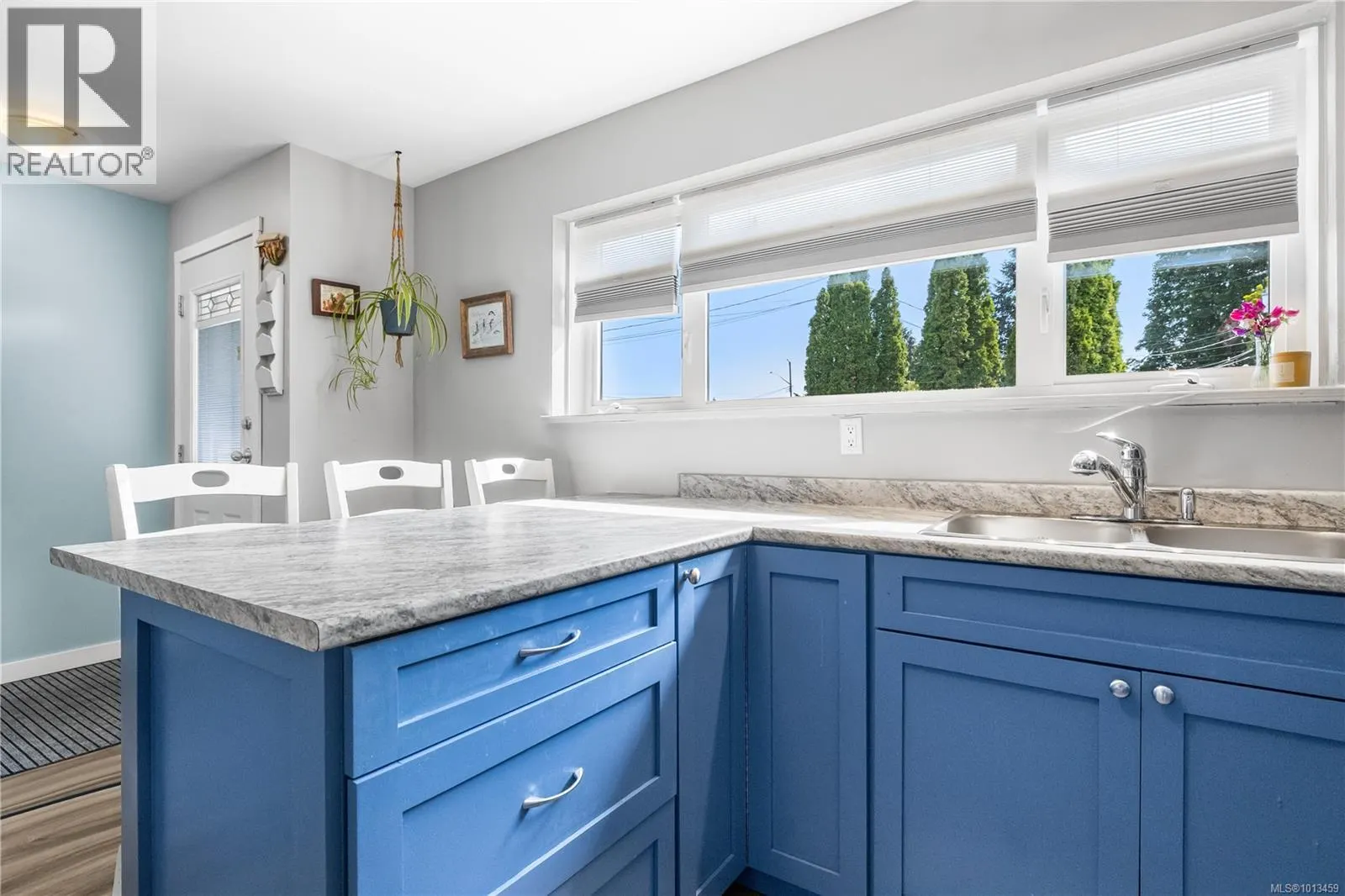 2105 Arnason Rd