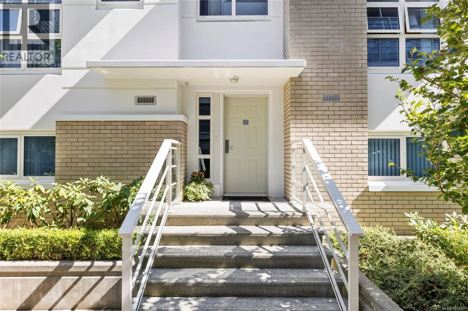TH25 38 Front St