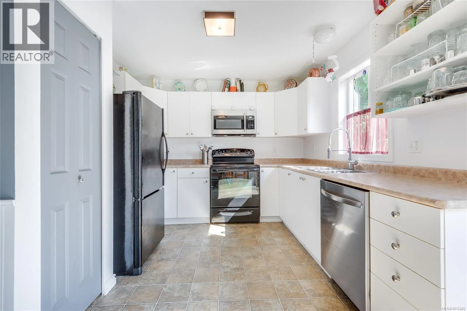 225 Larwood Rd