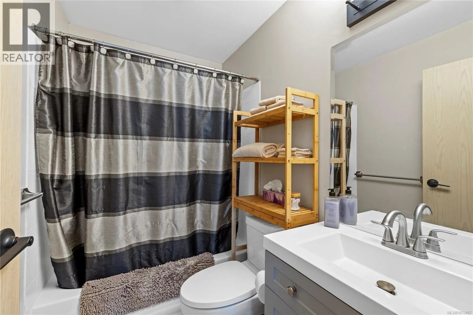 204 4971 Songbird Pl