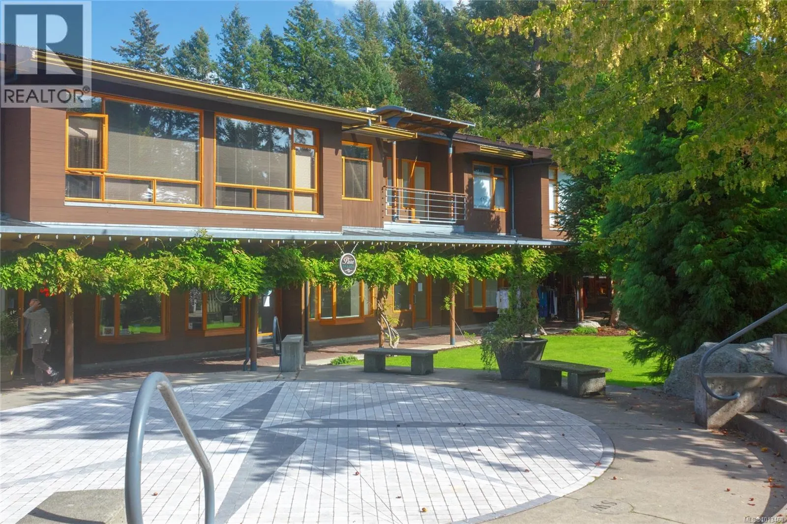 850 Sayward Rd
