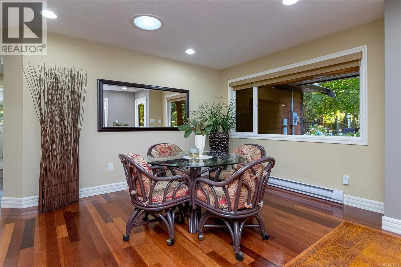 850 Sayward Rd