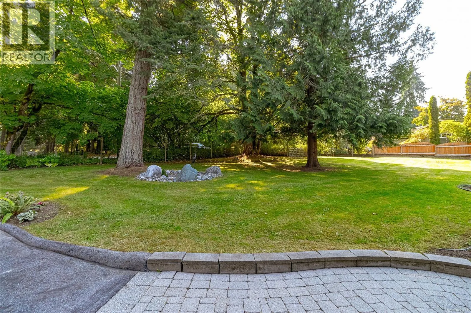 850 Sayward Rd