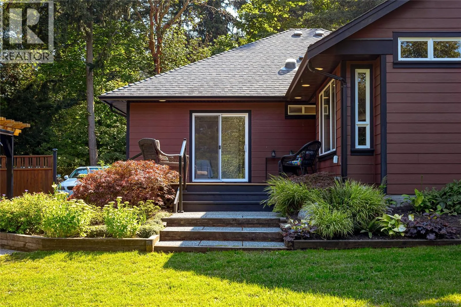 850 Sayward Rd
