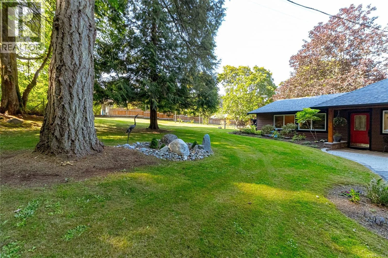 850 Sayward Rd