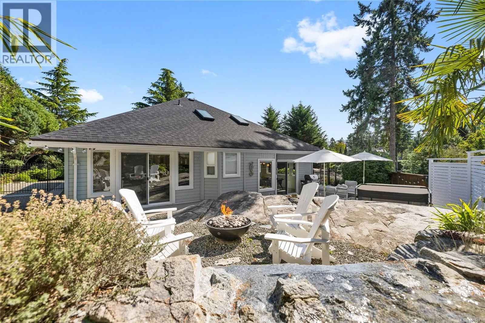 3425 Carmichael Rd