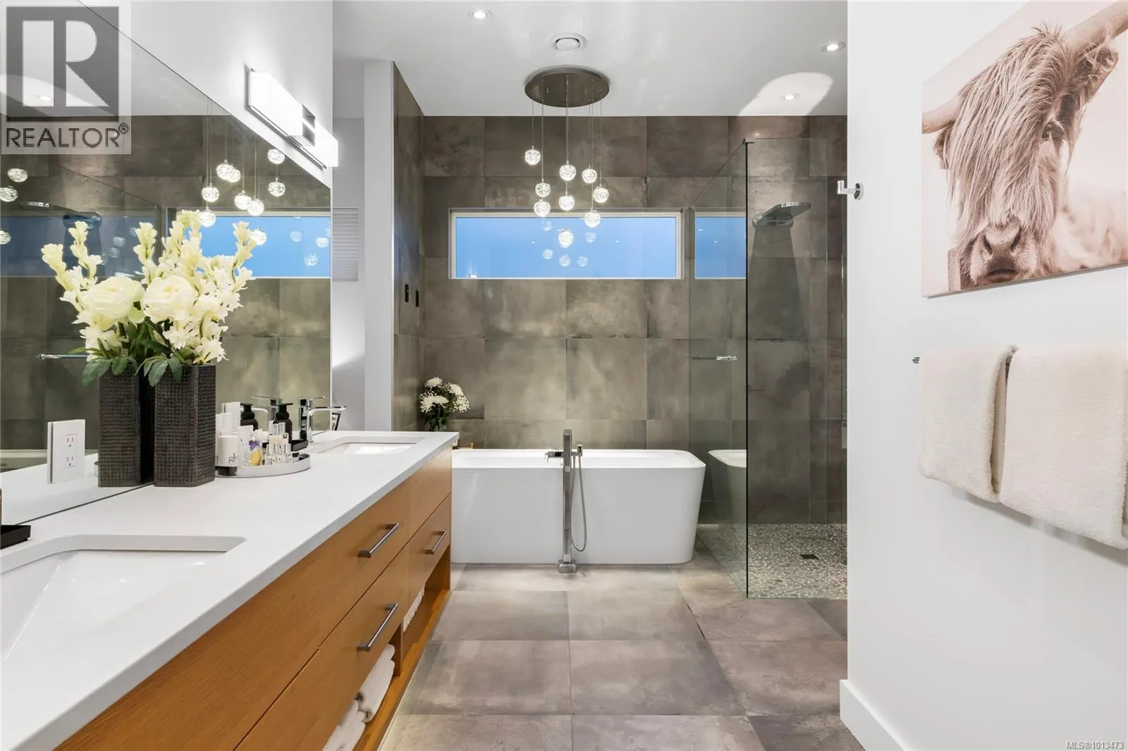 156 Golden Oaks Cres