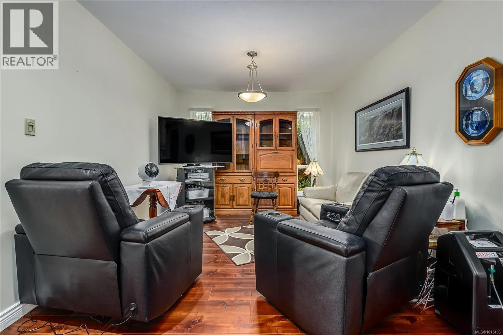 127 1919 St. Andrews Pl