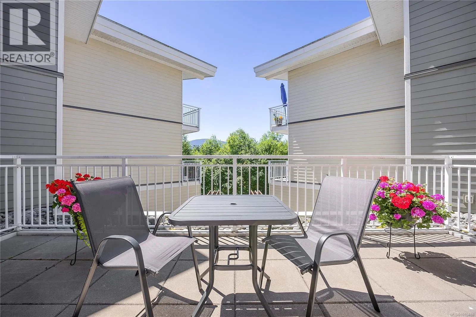 104 4960 Songbird Pl