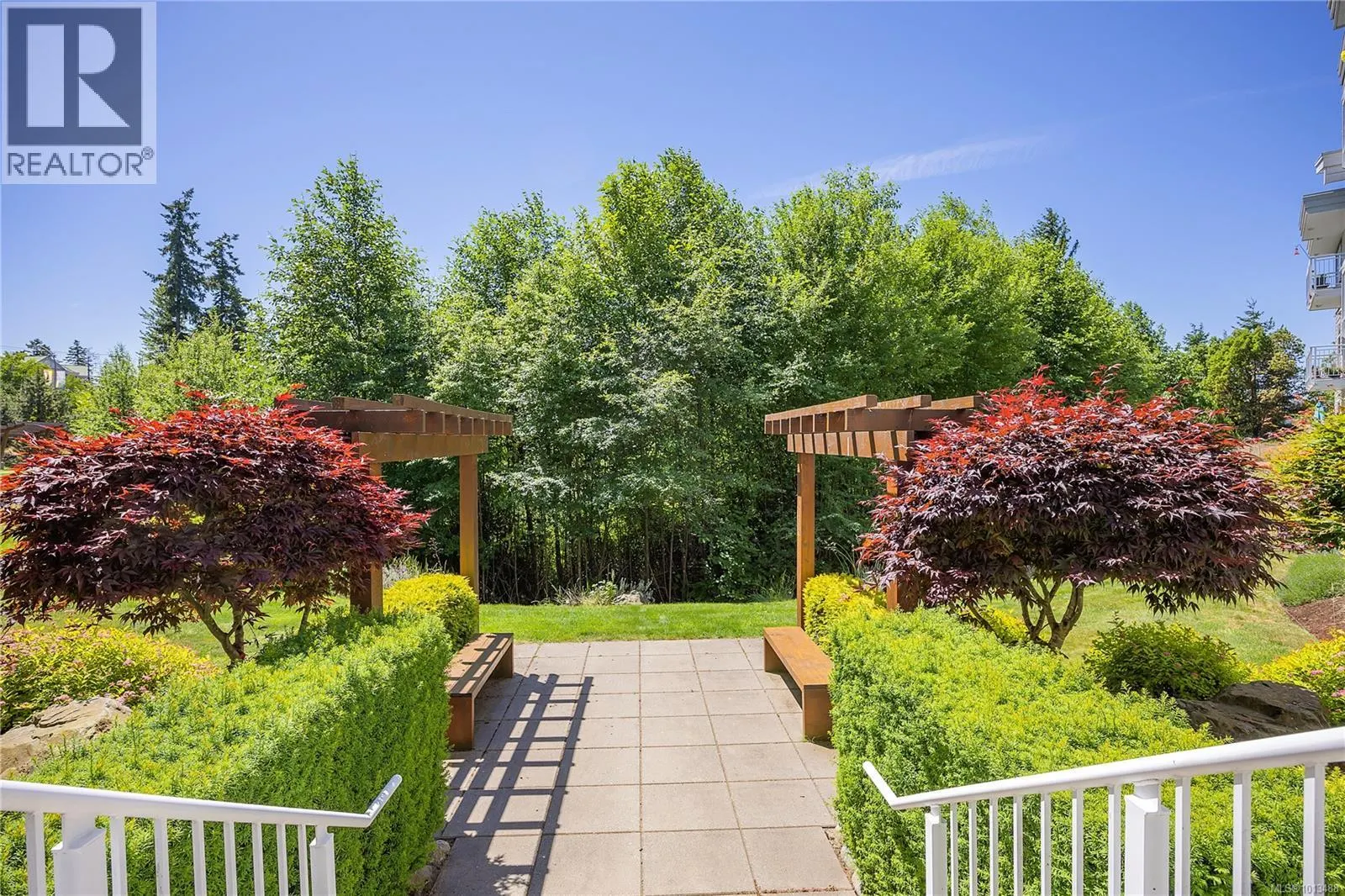 104 4960 Songbird Pl