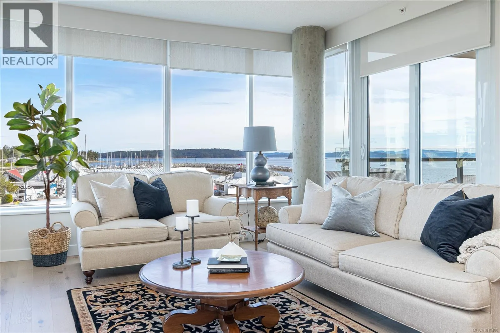 301 9809 Seaport Pl