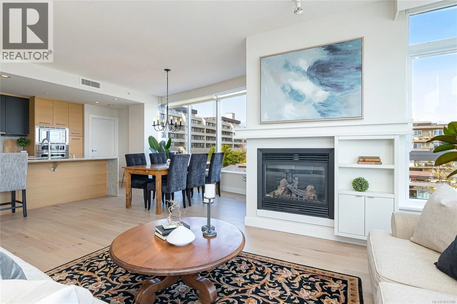 301 9809 Seaport Pl