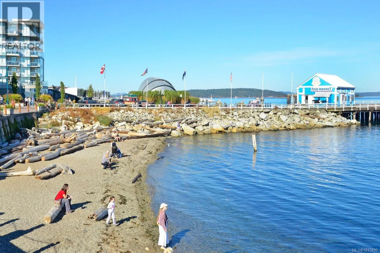 301 9809 Seaport Pl
