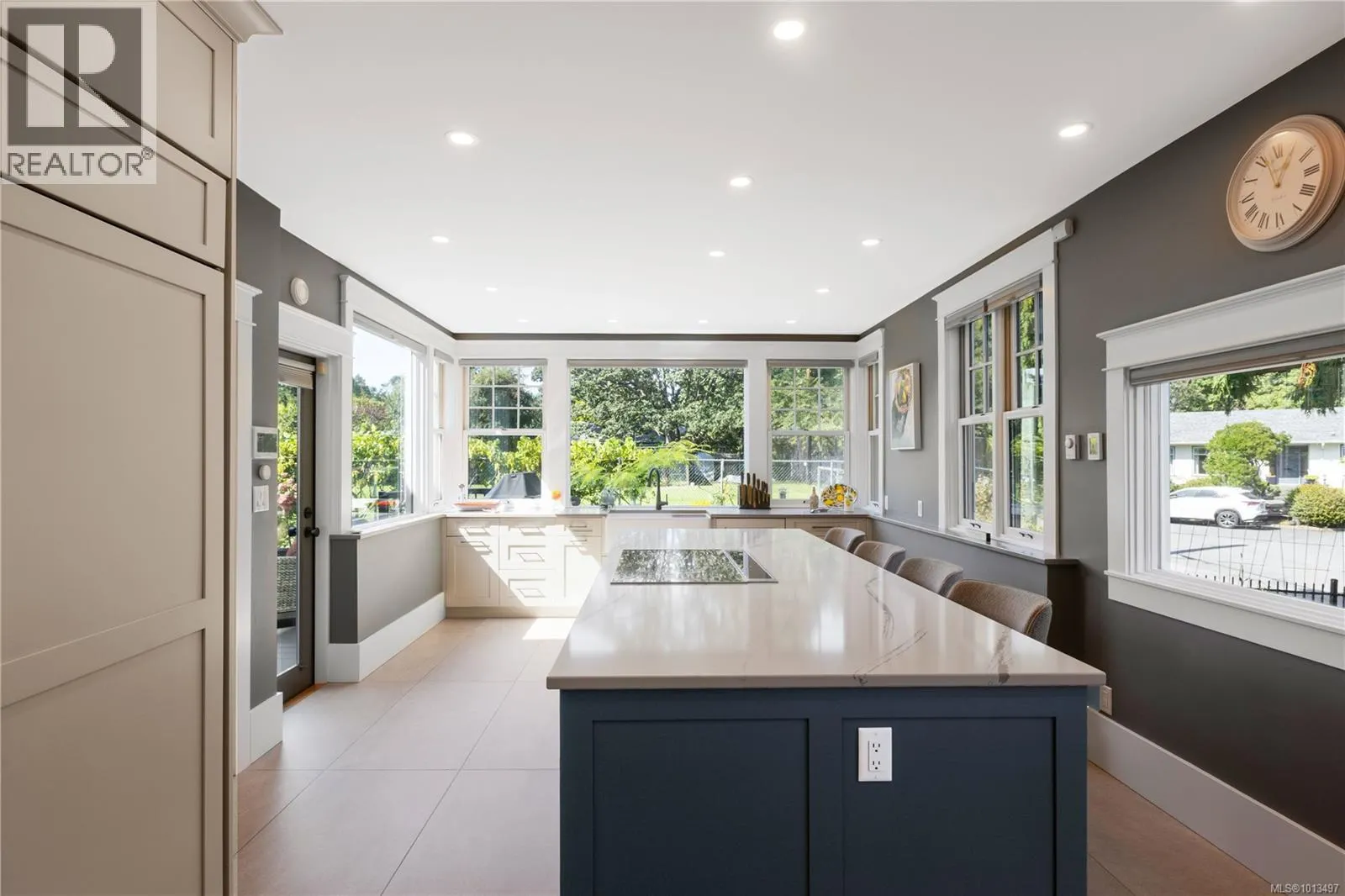 2655 Shady Lane