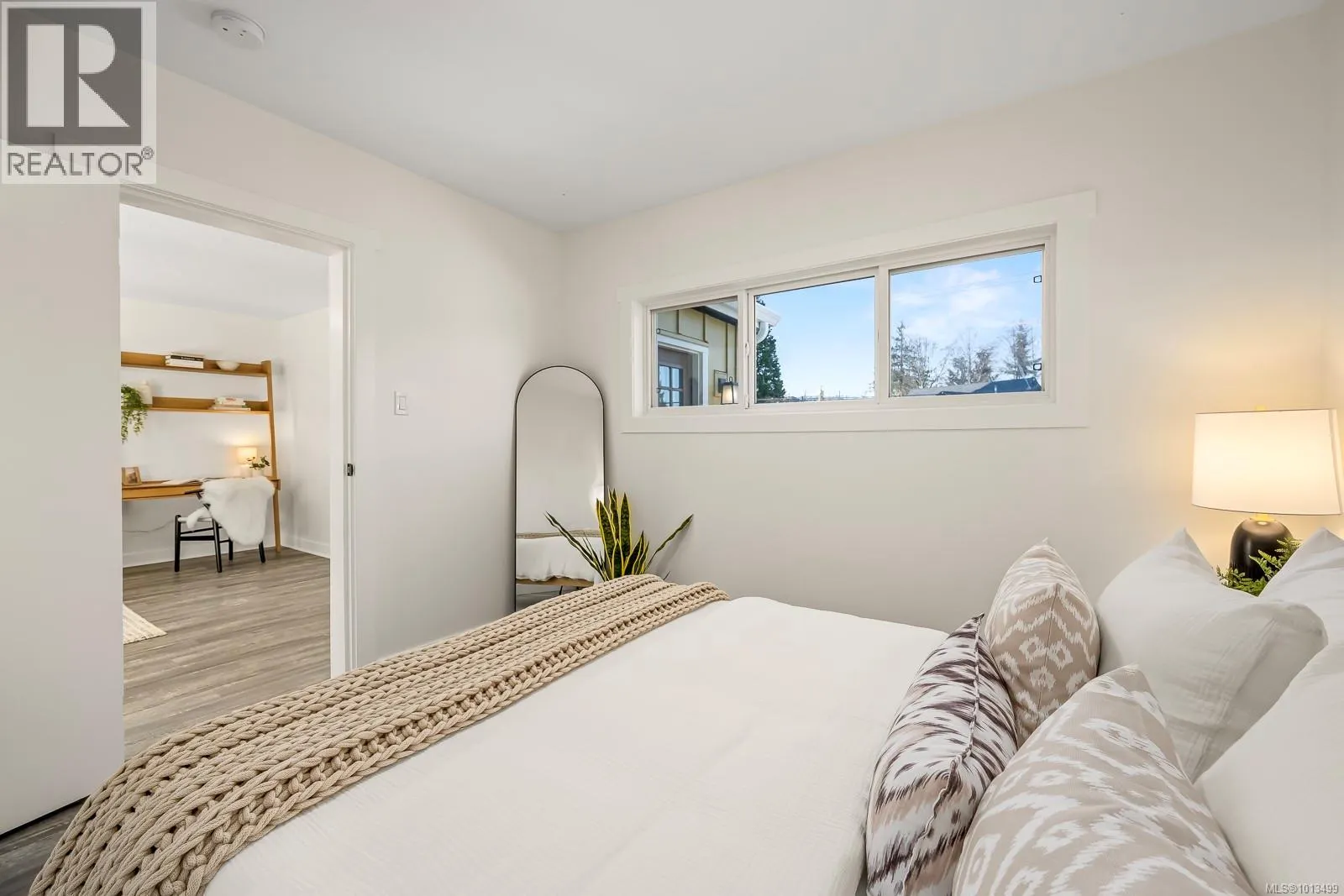SL3 4703 Cumberland Rd