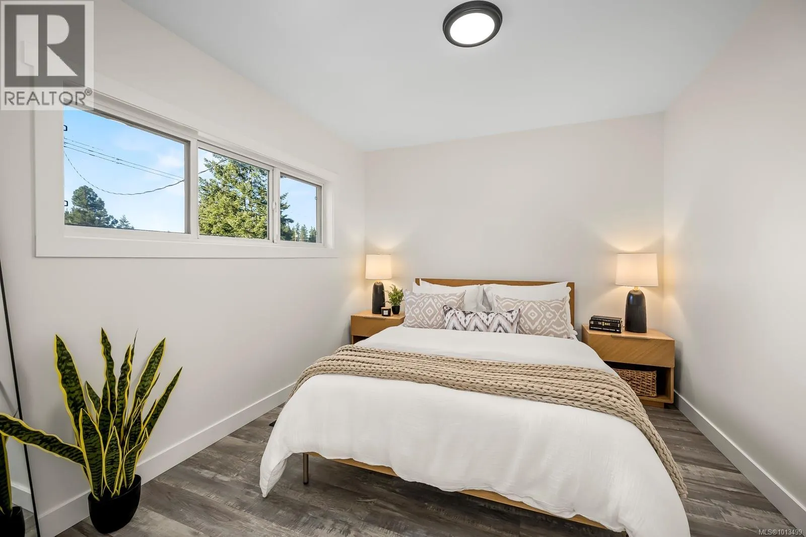 SL3 4703 Cumberland Rd