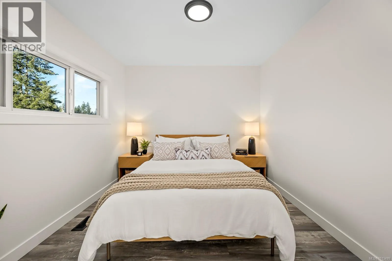 SL3 4703 Cumberland Rd