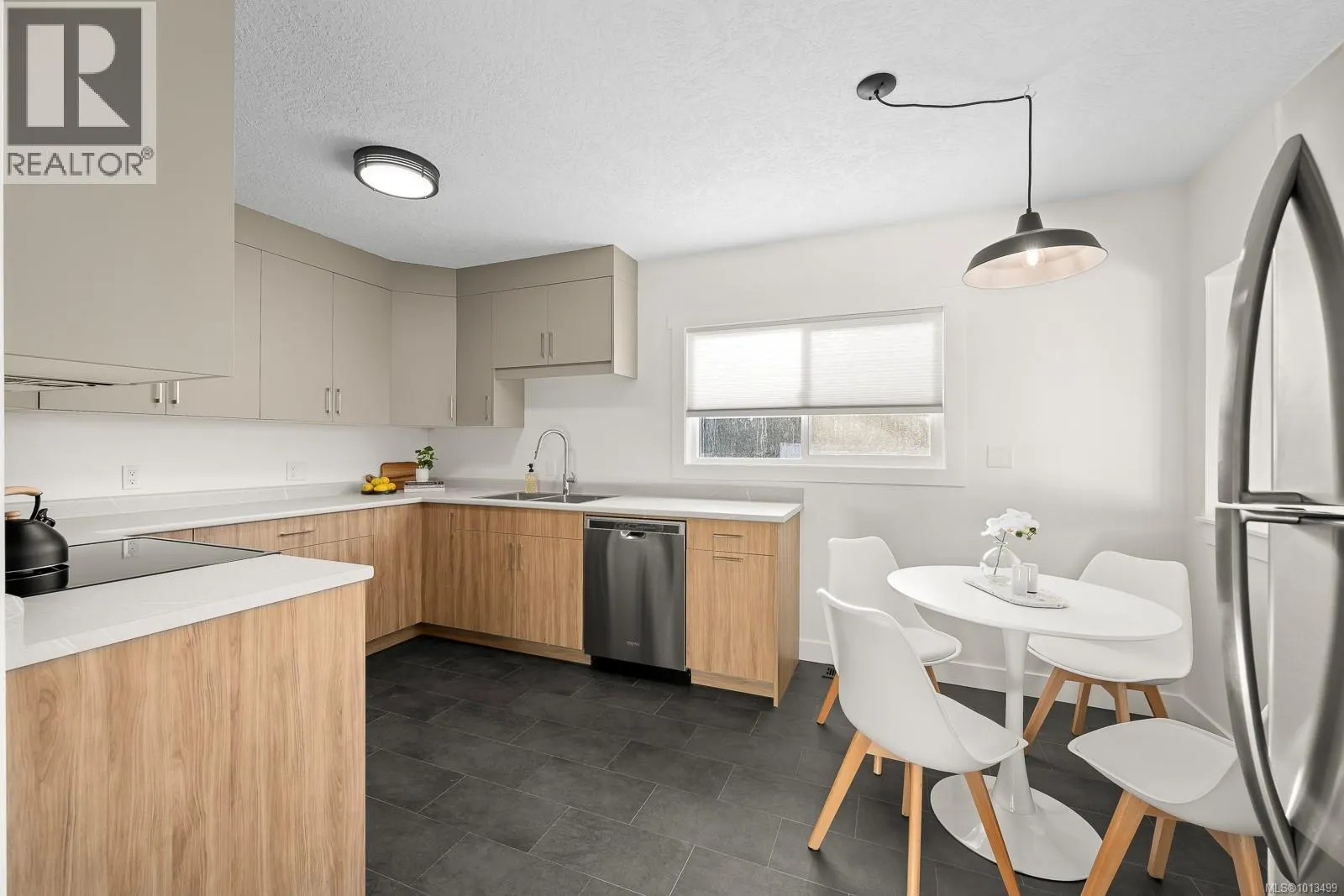 SL3 4703 Cumberland Rd