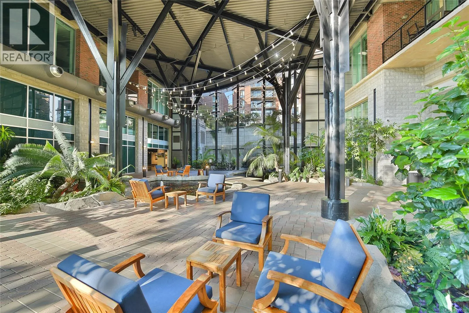 B303 810 Humboldt St