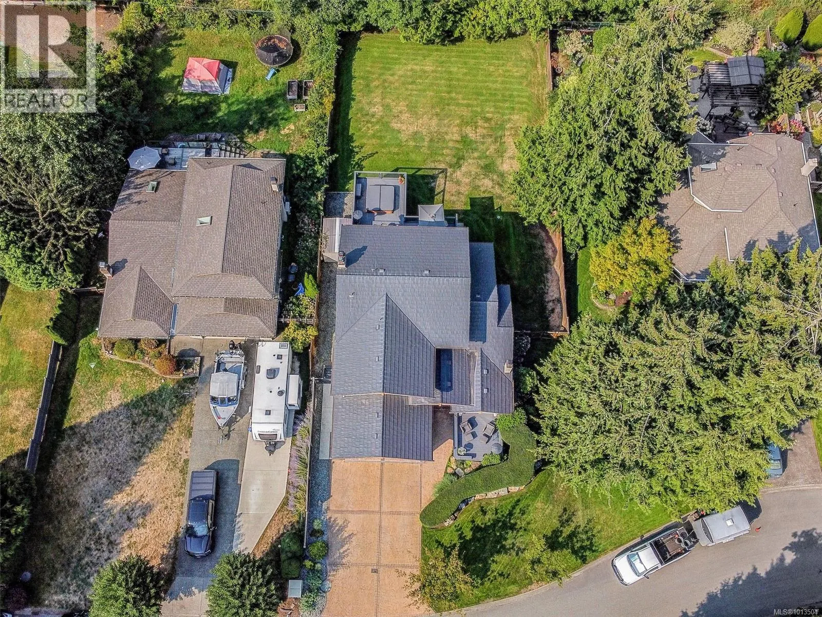 764 Westbury Rd