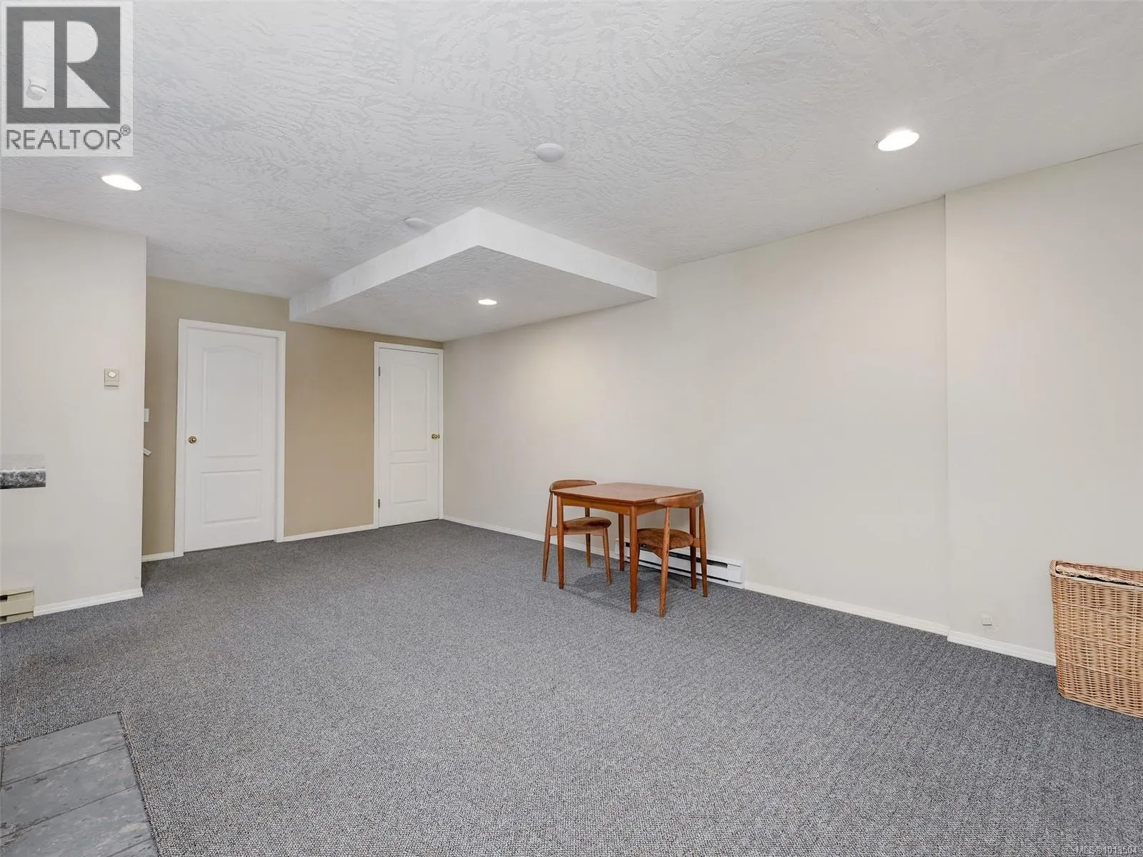 764 Westbury Rd