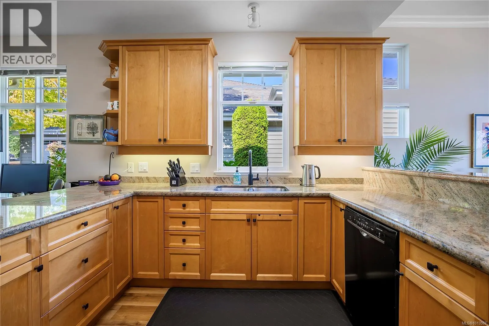 1381 Gabriola Dr