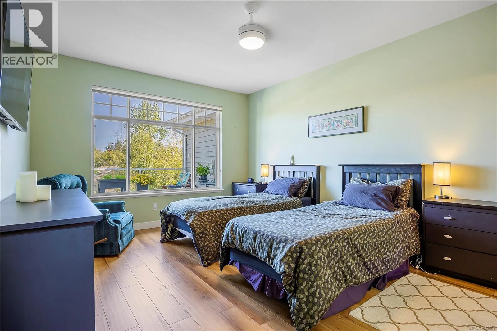 1381 Gabriola Dr