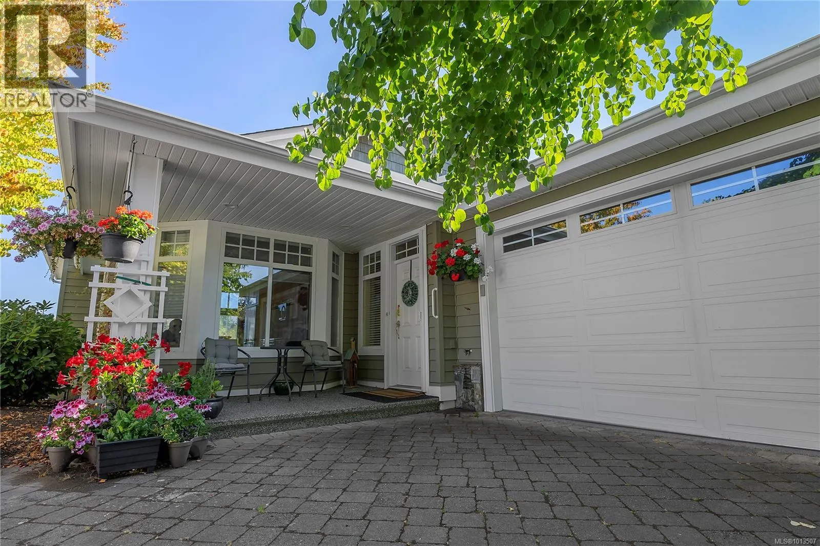 1381 Gabriola Dr