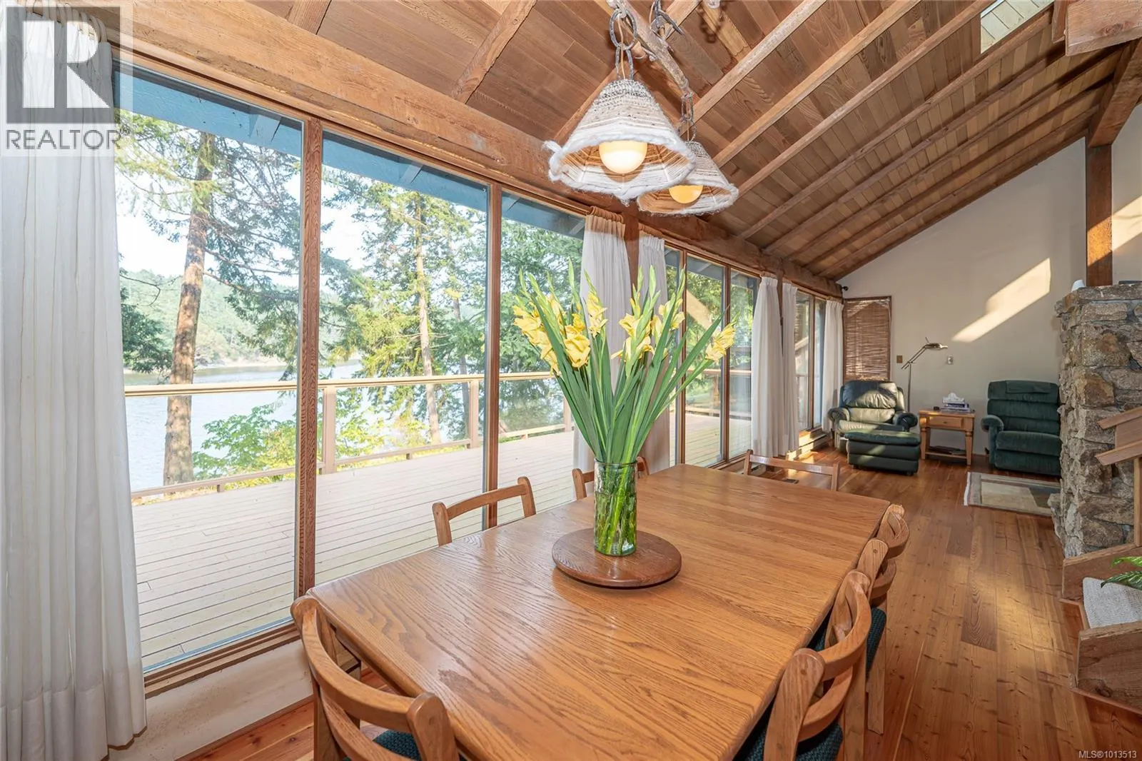 122 Ontario Pl