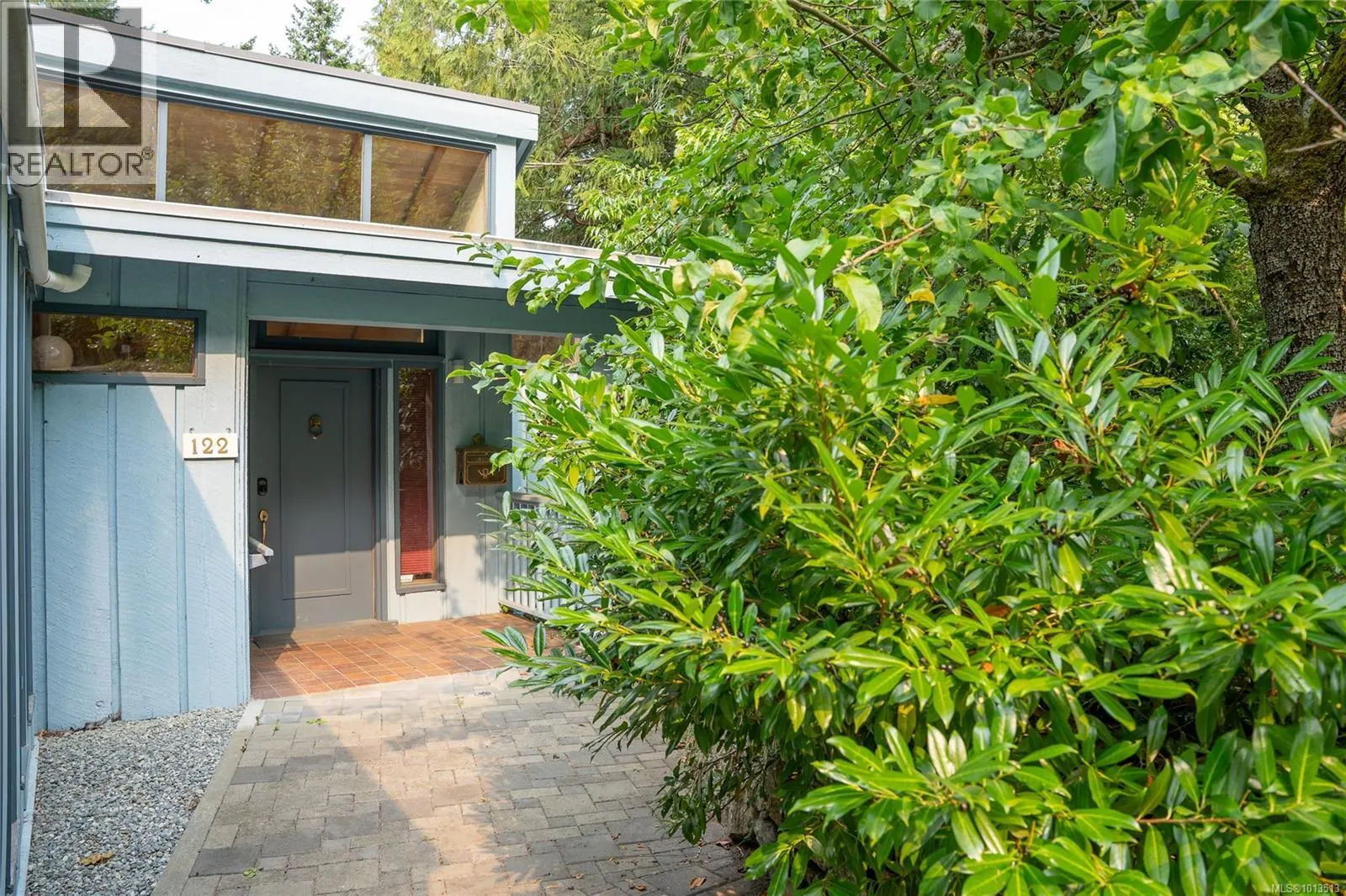 122 Ontario Pl