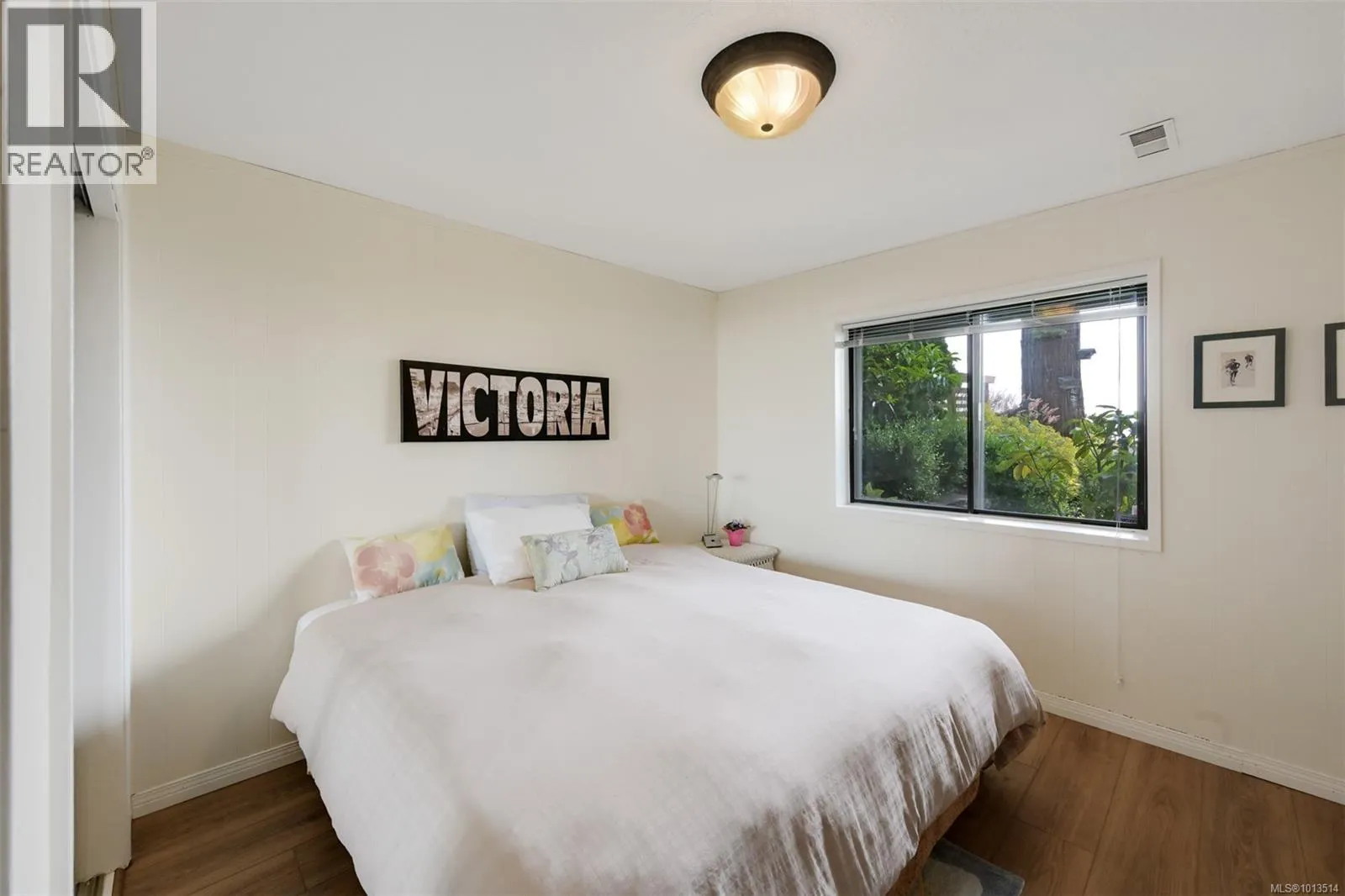 5299 Parker Ave