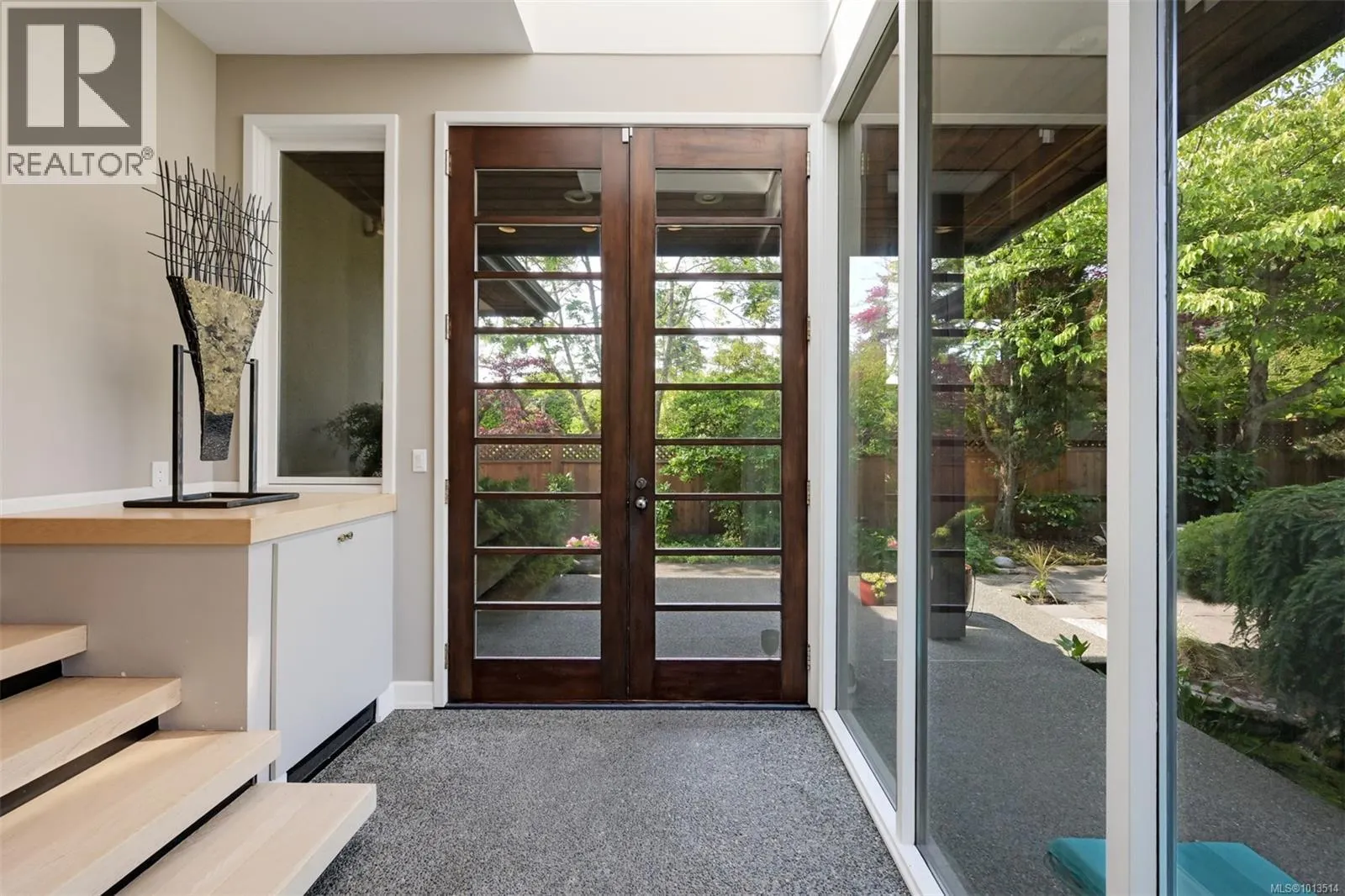 5299 Parker Ave