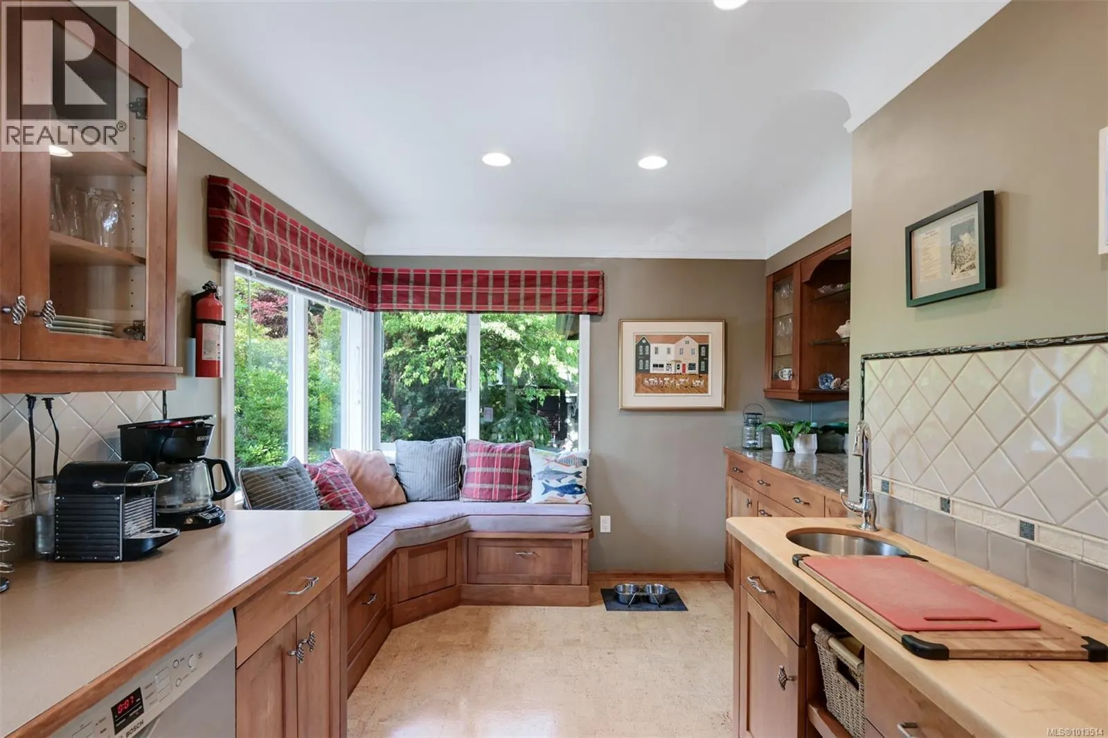 5299 Parker Ave